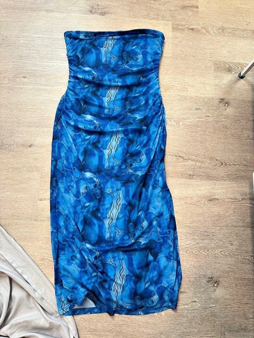 PrettyGarden blue floral strapless maxi dress, size XL. 💙